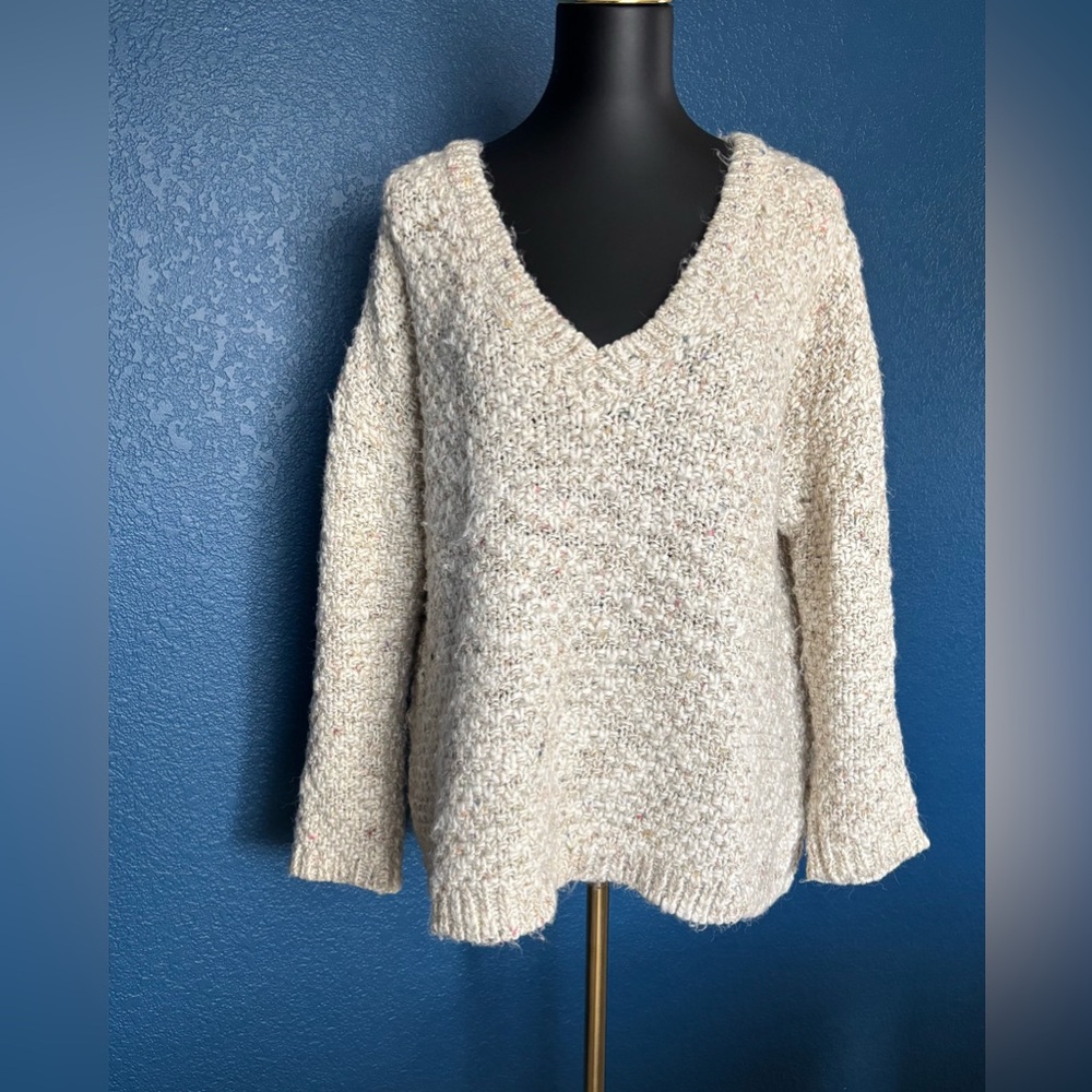 🦊3/$90🦊 🧵2/$80🧵 ZARA EUC Cream/Ivory V-Neck Sweater, Confetti speckled yarn